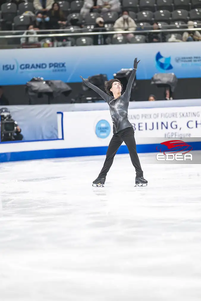 Ice Gallery Skates U.S.